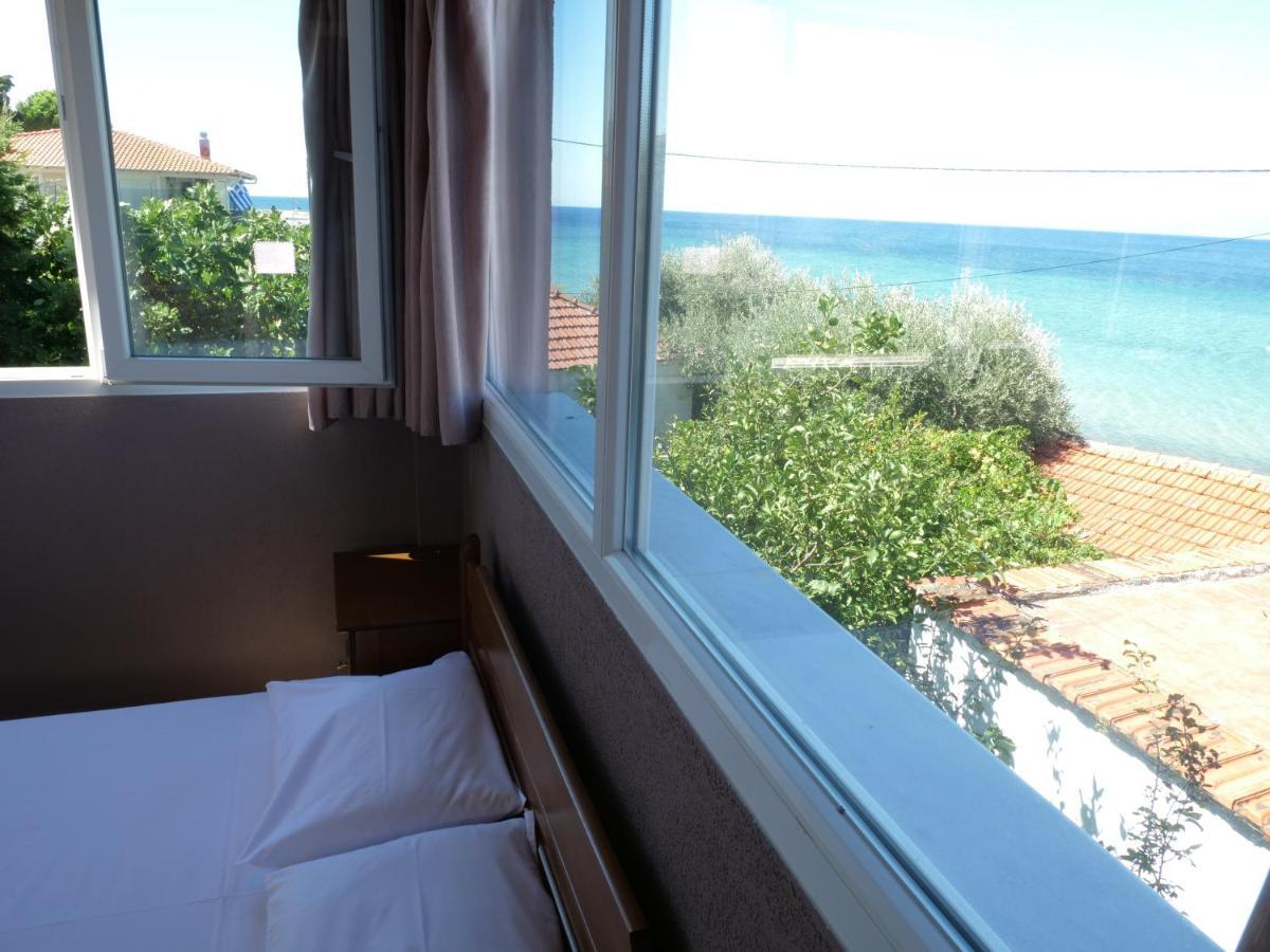 Giotis Apartment *