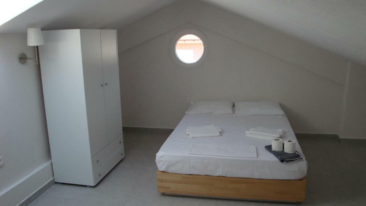 Giotis Apartment